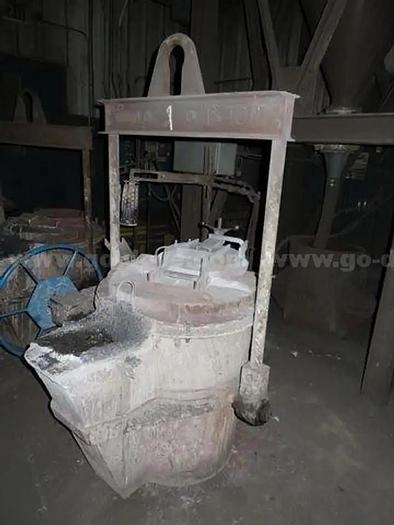 Used MODERN 1000 LB LADLE