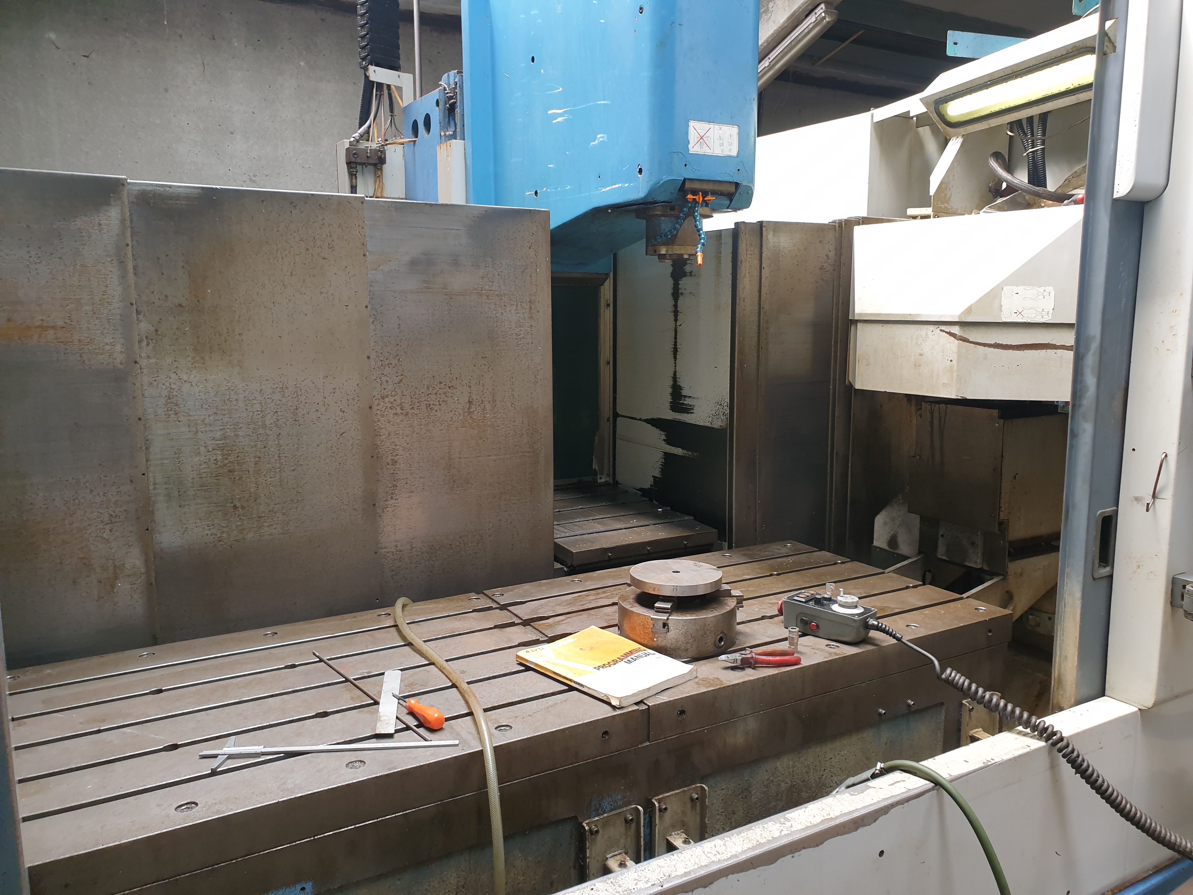 Gebruikt 1999 MAZAK VTC 30 C