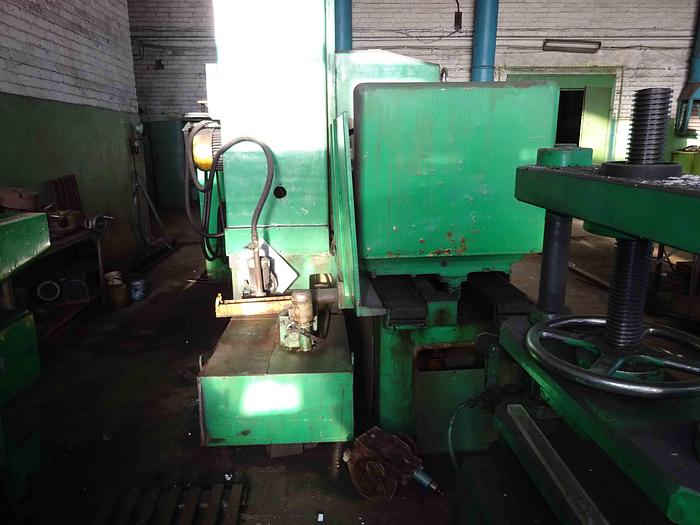 Used 1990 STANKO 3D725 ( 2000 x 630 ) Surface grinding machine