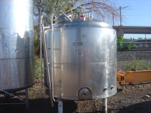 Usado 1000 GALLON PROCESSOR TANK