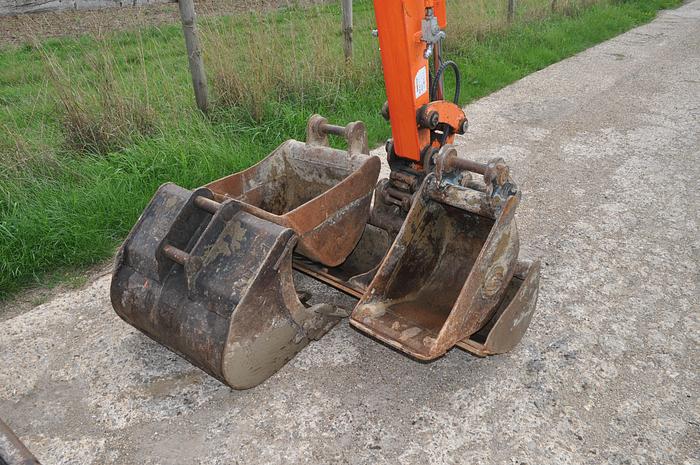 Used 2017 DOOSAN DX27Z