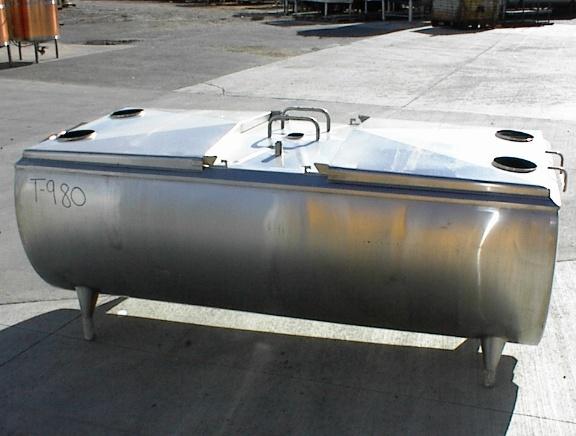 Usado 450 GALLON BULK TANK.  DELAVAL