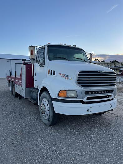 Used Item 0560 : 2004 Sterling Support Truck (4x6)