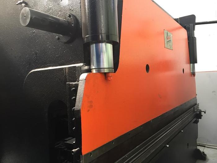 Usato PIEGATRICE IMAL IDRAULICA 3000 X 60t CON POSIZIONATORE DI QUOTA