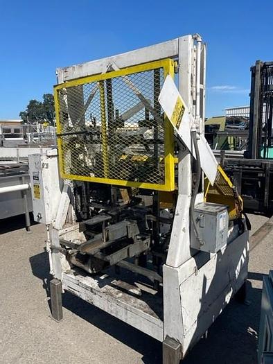 Used SWF Case Erector/ Tray Former Model GMA 1T4