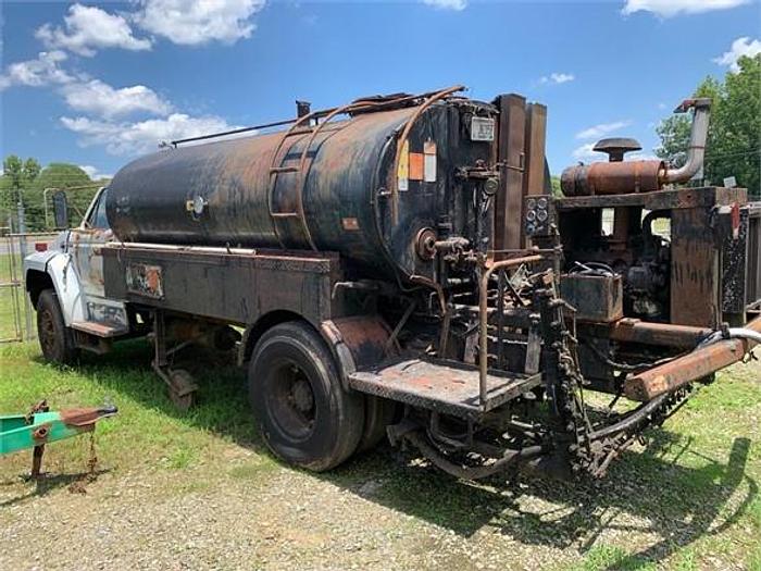Used 1988 FORD F800
