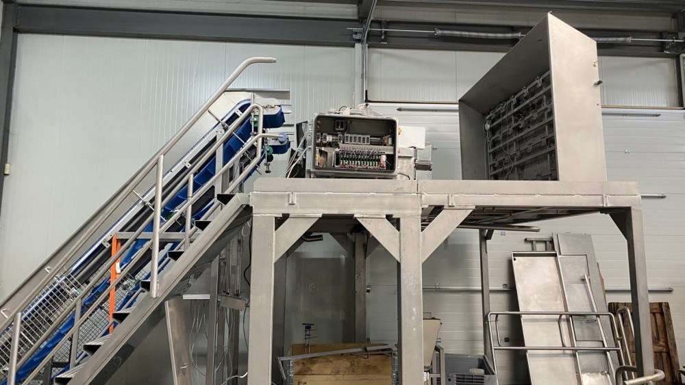 Used Newtec 14 channel weighing line