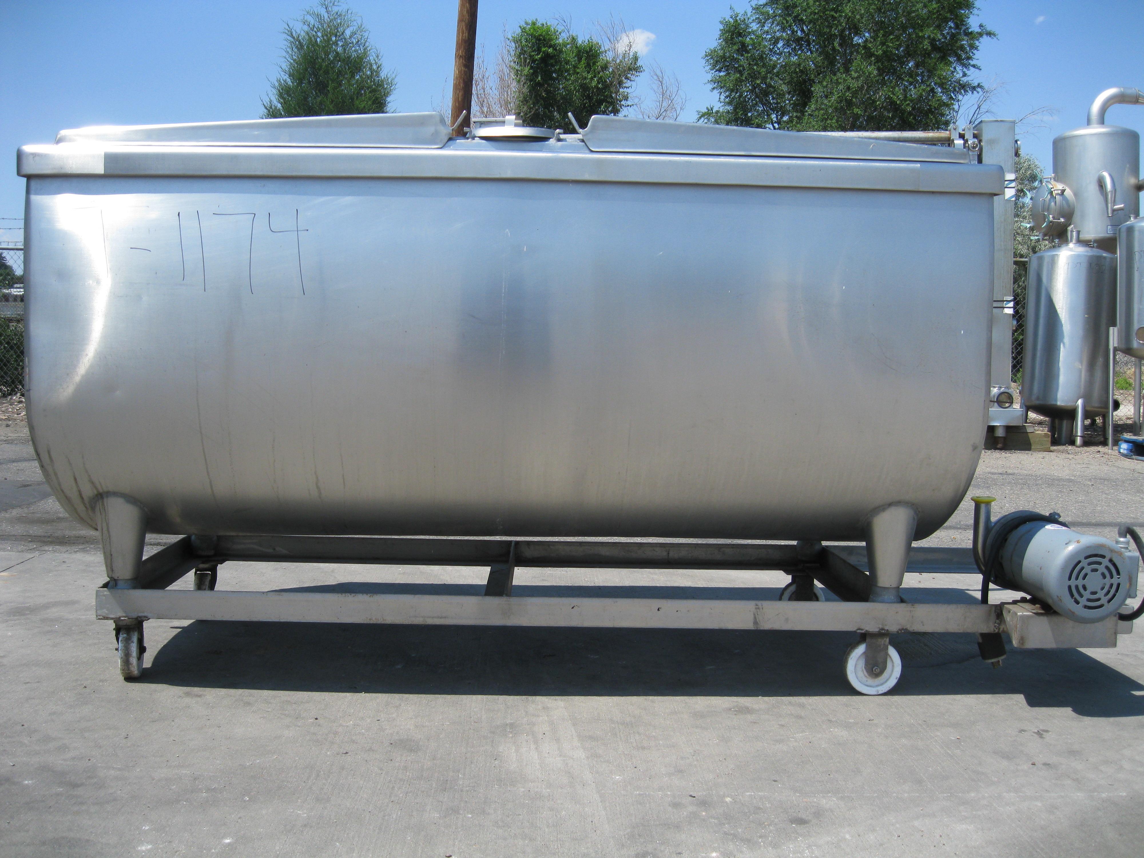 Usado 300 GALLON BULK TANK.  VAN VETTER SERIAL 405-3