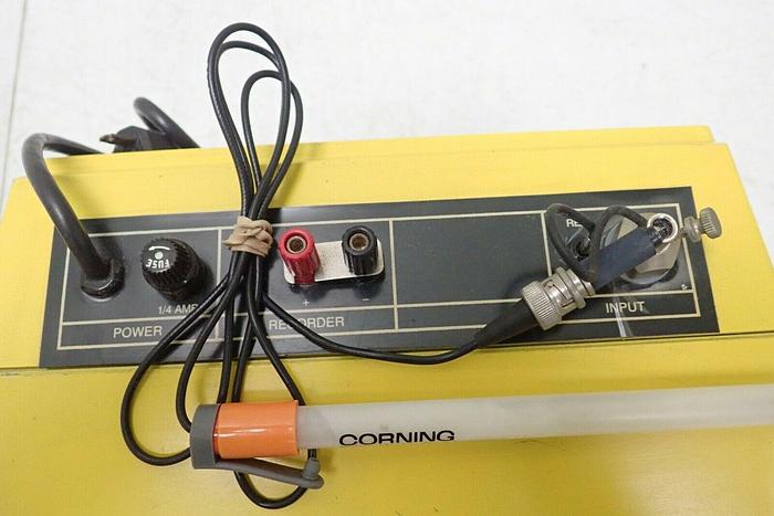 Used Fisher Scientific Company Model 610 Accumet pH Meter