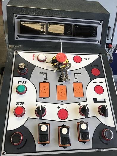 UZMA  4 roll Hydraulic bending rollers 3mm - 22mm  1050mm - 4000mm