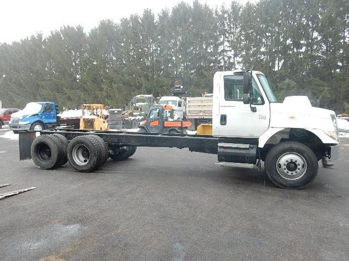 Used 2003 International 7400- Stock #: 8680