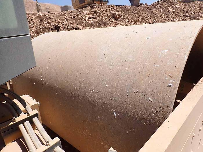 Used 2018 CATERPILLAR CS64B