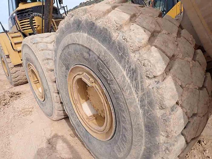 Used CATERPILLAR 740