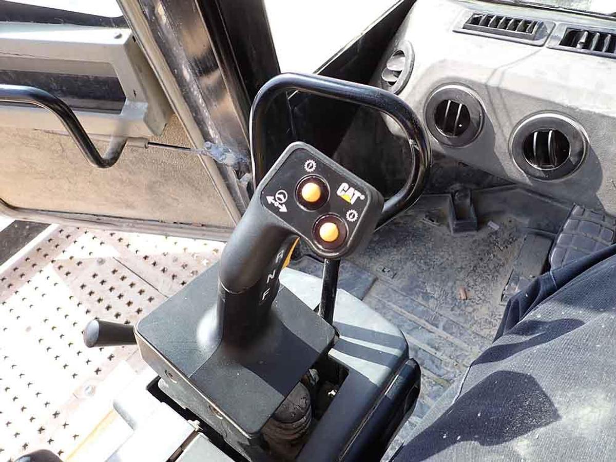 Used 2017 CATERPILLAR 988K