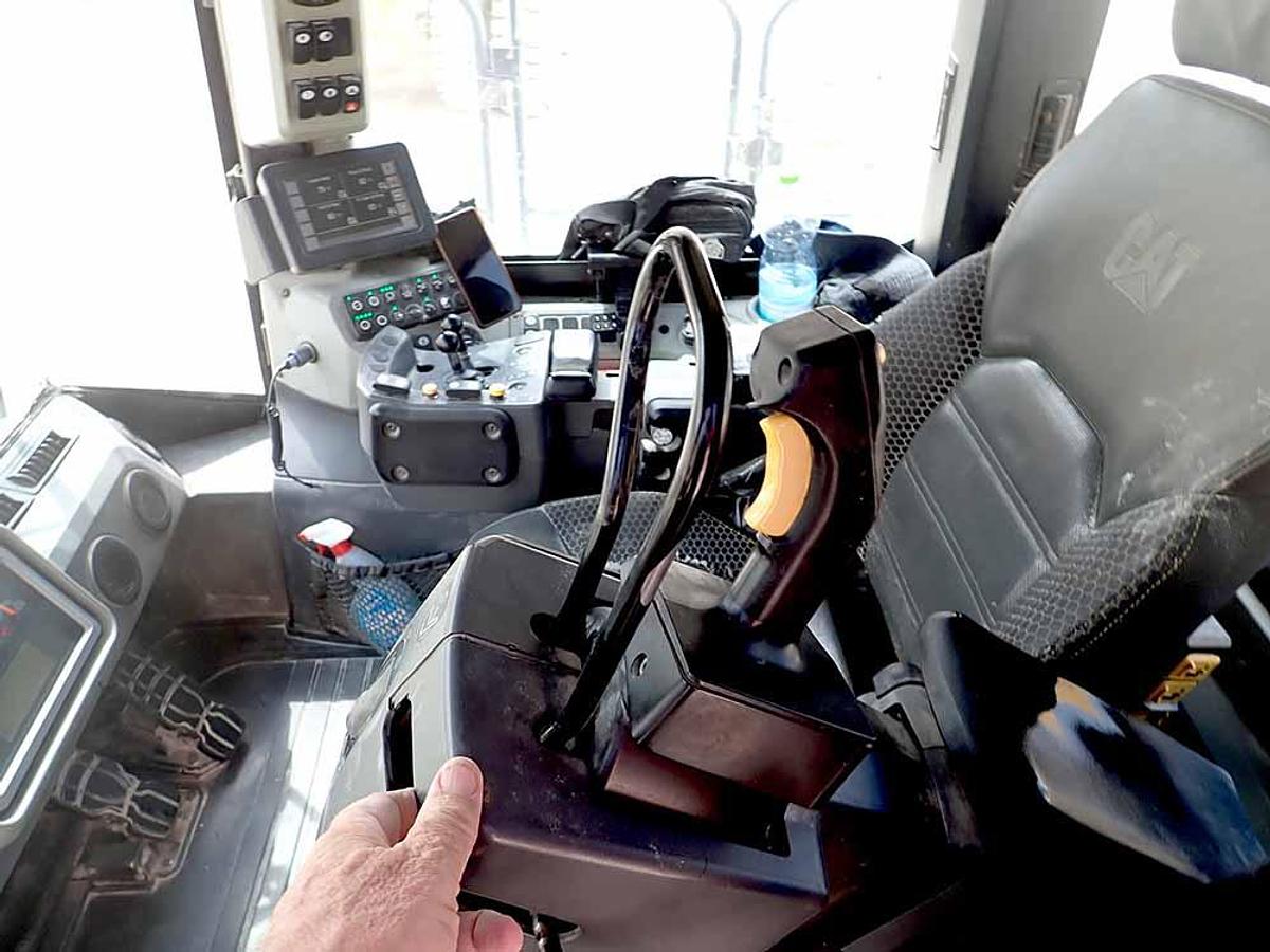 Used 05/2020 CATERPILLAR 988K