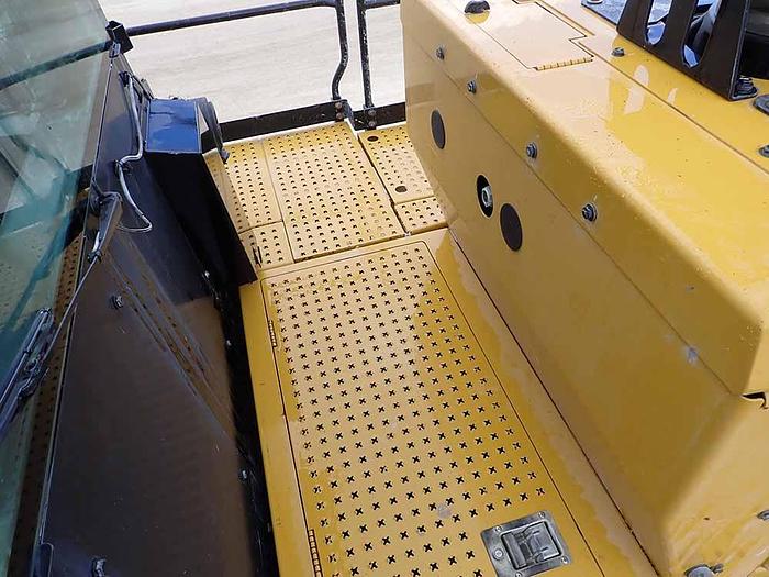 Used 2021 CATERPILLAR 988K