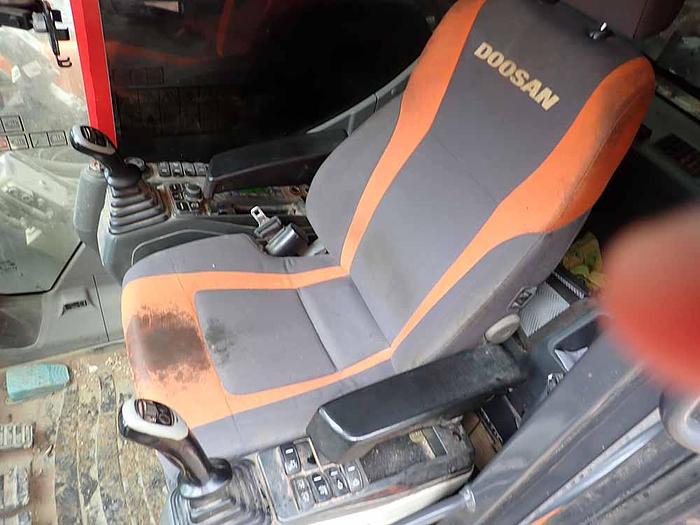 Used 2019 DOOSAN DX490LC-5