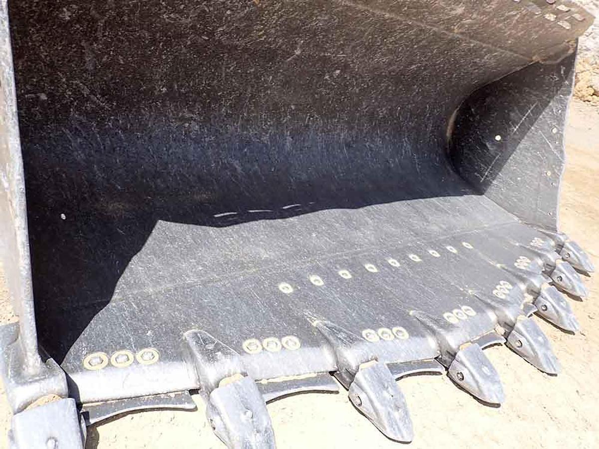 Used 2017 CATERPILLAR 988K