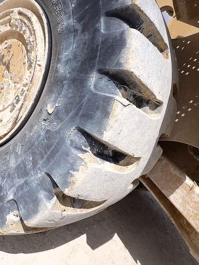 Used 05/2020 CATERPILLAR 988K