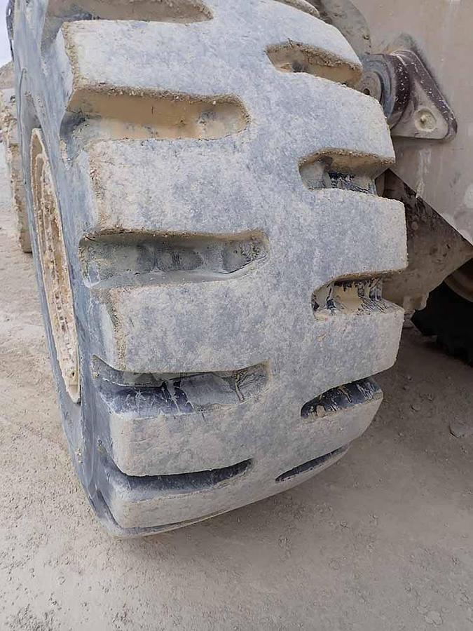 Used 05/2020 CATERPILLAR 988K