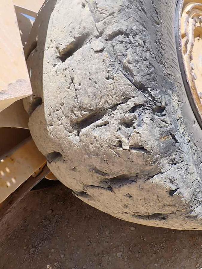 Used 2017 CATERPILLAR 988K