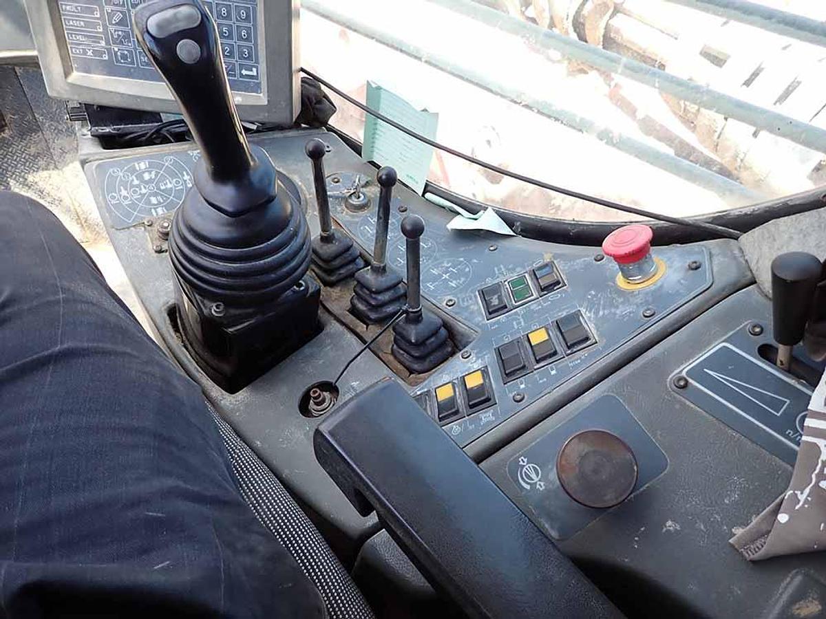 Used 2010 SANDVIK DP1100