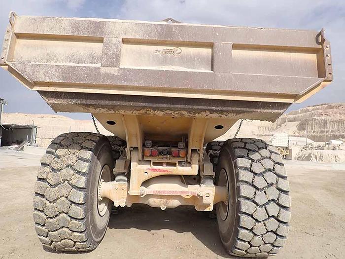 Used 2011 CATERPILLAR 740B