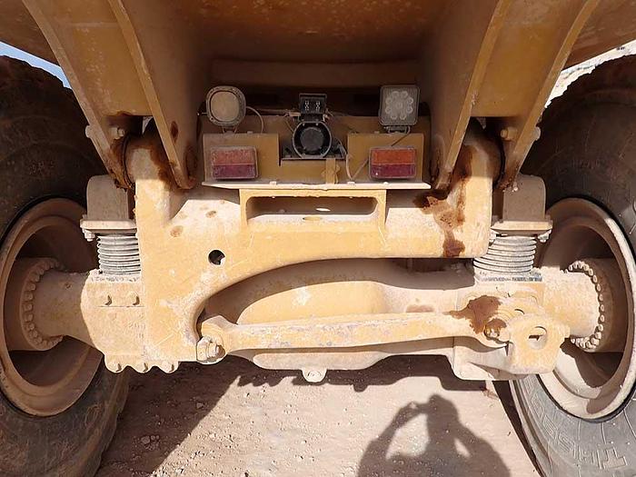 Used CATERPILLAR 740