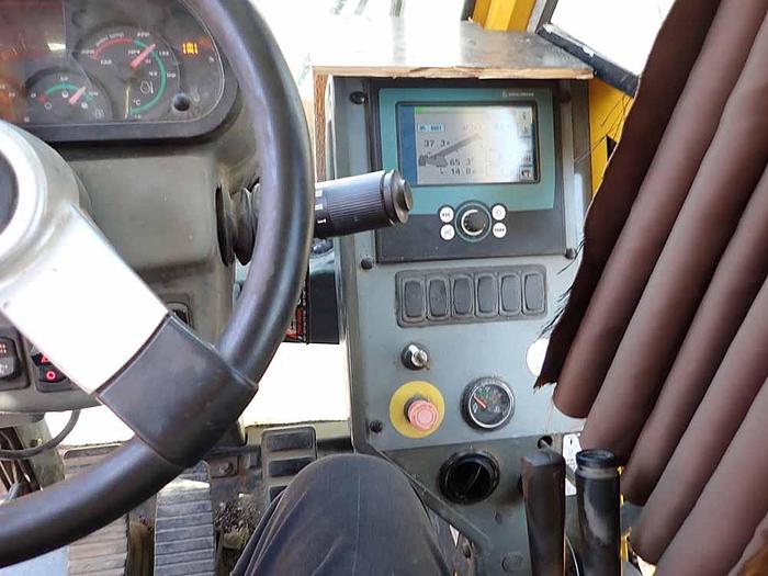 Used 2014 GROVE RT880E