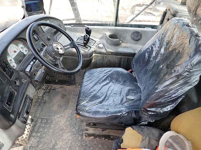 Used CATERPILLAR 740