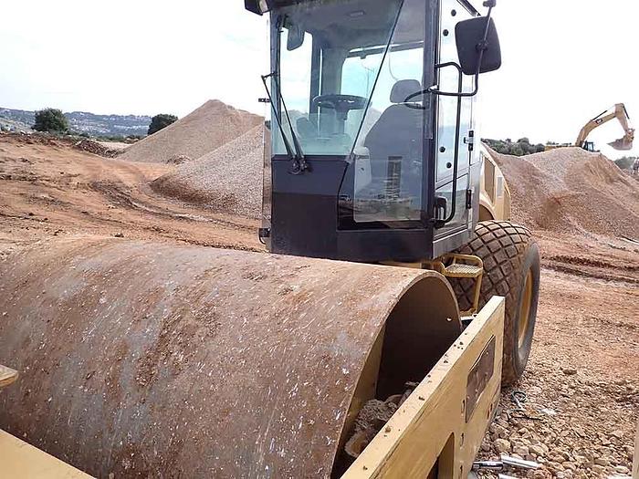 Used 2015 CATERPILLAR CS64B - "EPA"