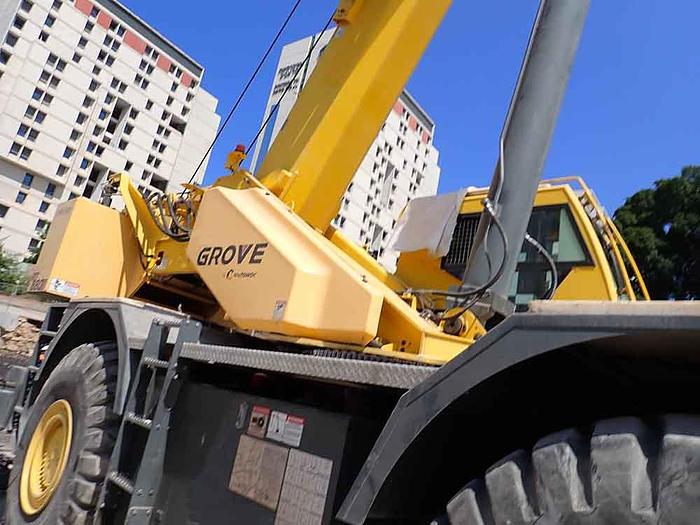 Used 2014 GROVE RT880E