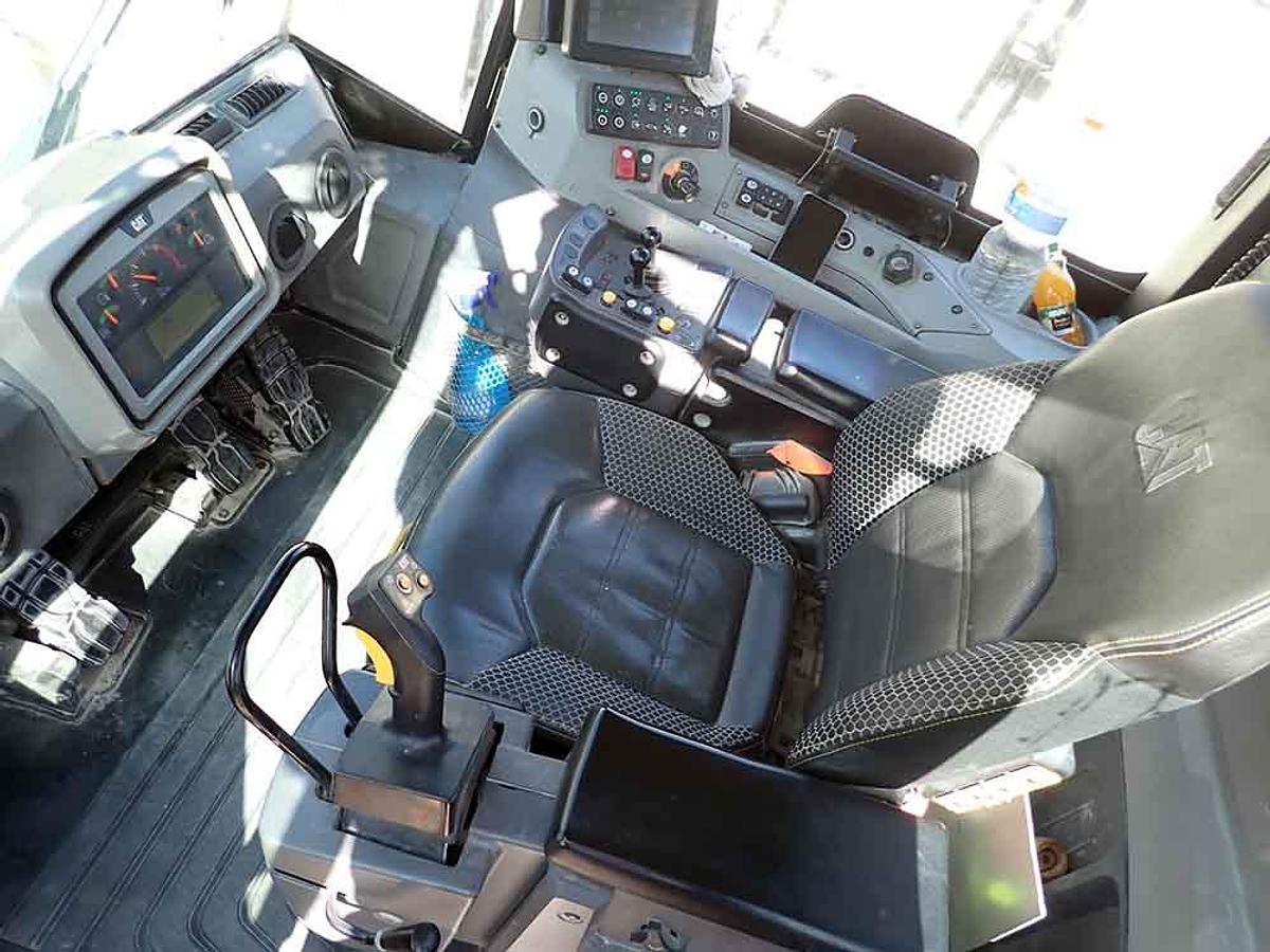 Used 2021 CATERPILLAR 988K