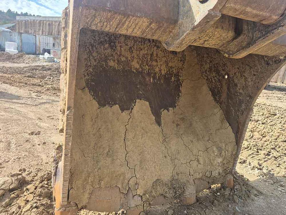 Used 2024 KOMATSU PC700LC-11EO