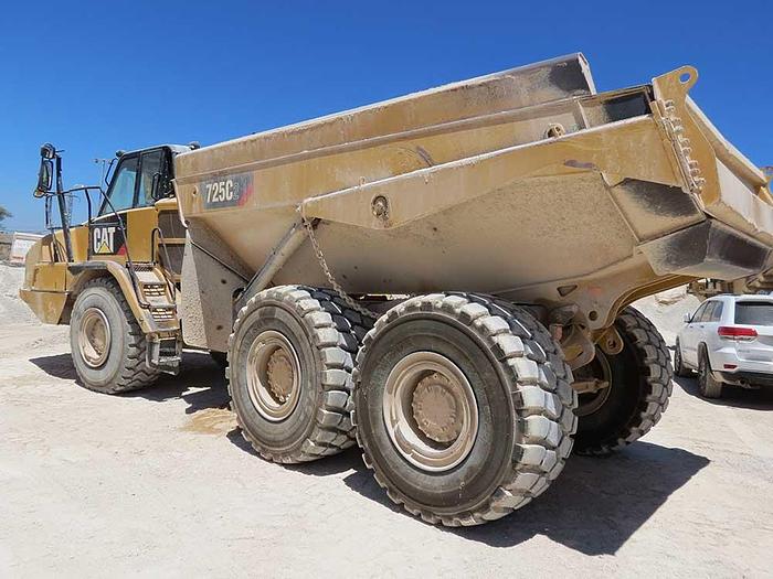 Used 2018 CATERPILLAR 725C2
