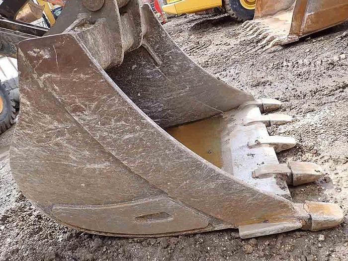 Used 2019 DOOSAN DX490LC-5