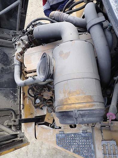 Used 2011 CATERPILLAR 730