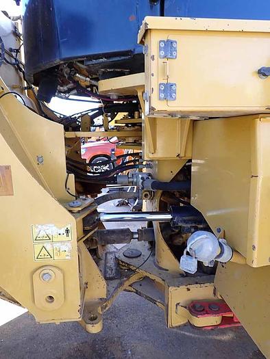 Used 2015 CATERPILLAR 950M