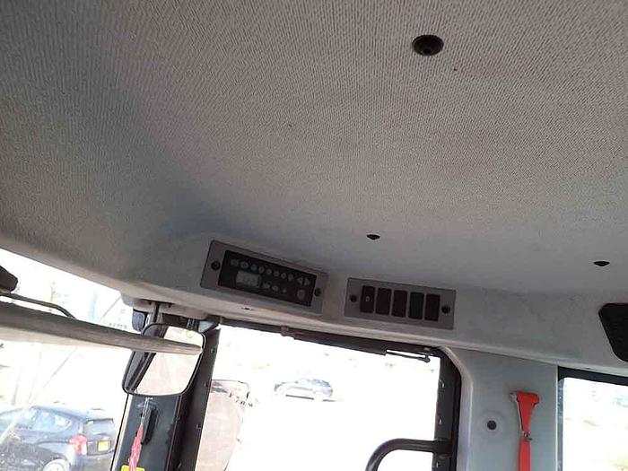 Used 20069 HITACHI ZW220-6