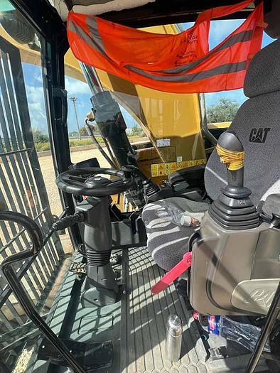 Used 2016 Caterpillar M320F