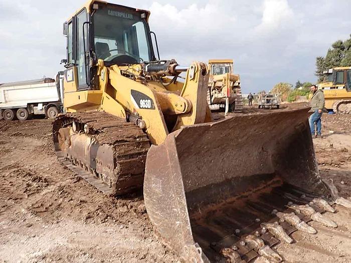 Used 2013 CATERPILLAR 963D