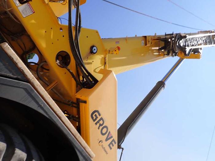 Used 2014 GROVE RT880E