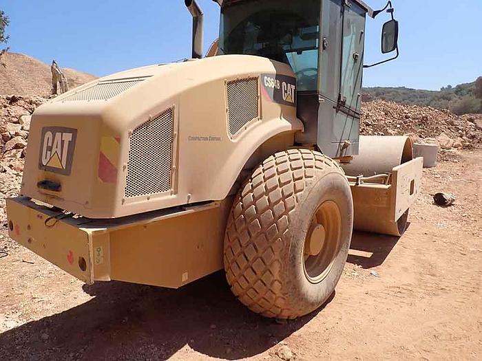 Used 2018 CATERPILLAR CS64B