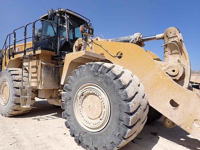 Used 06/2021 CATERPILLAR 988K