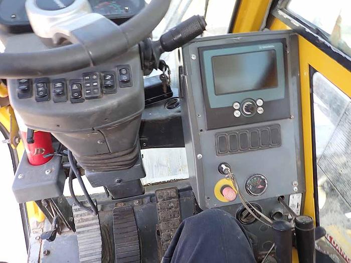 Used 2012 GROVE RT880E