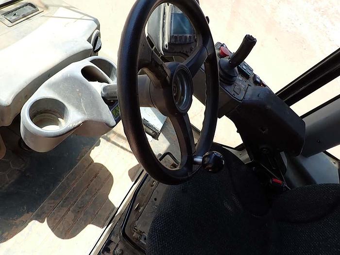 Used 2018 CATERPILLAR CS64B