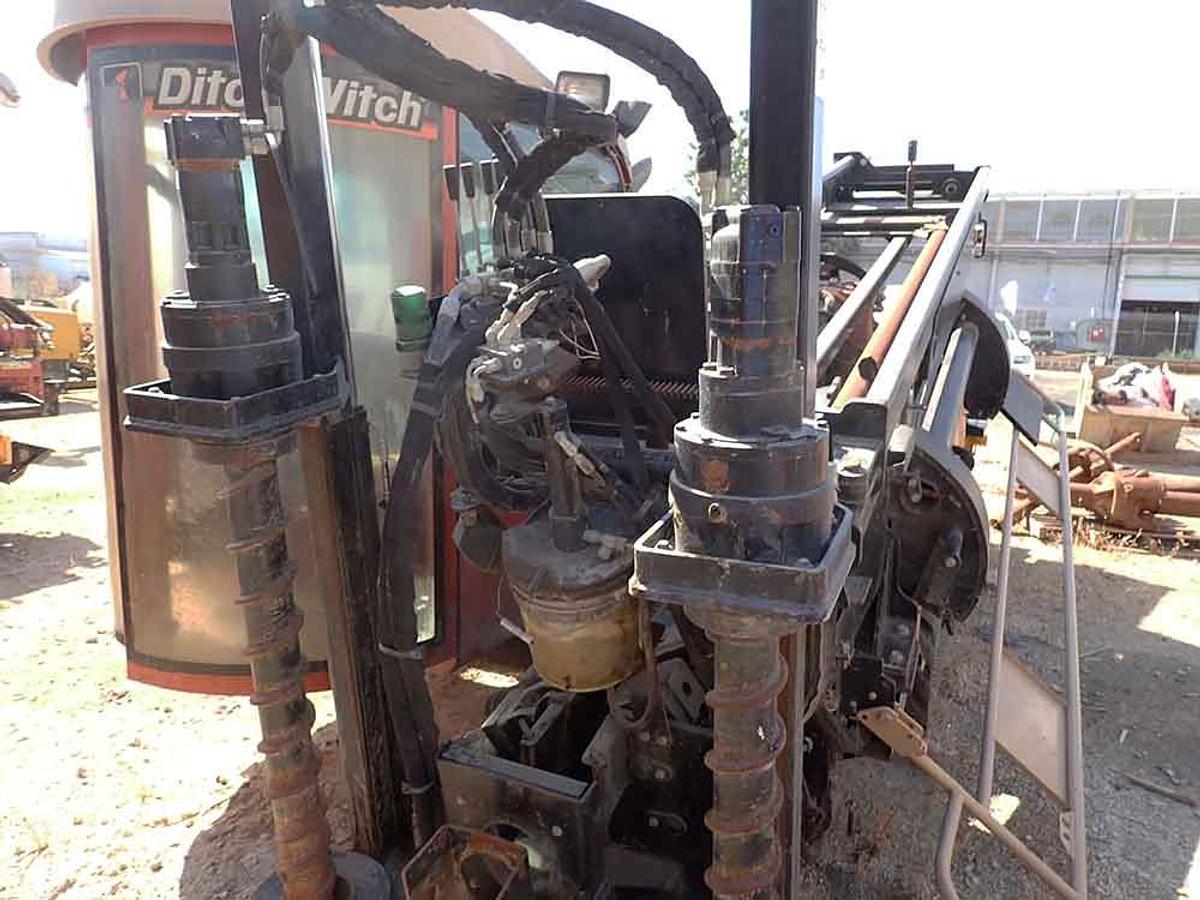 Used 2016 DITCH WITCH JT30AT