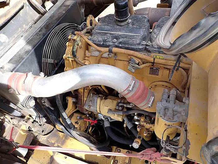 Used 2006 CATERPILLAR 740