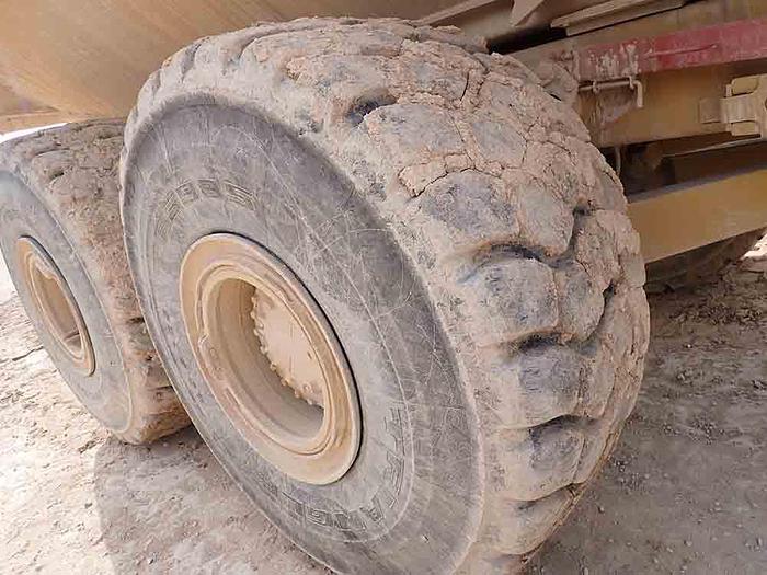 Used CATERPILLAR 740