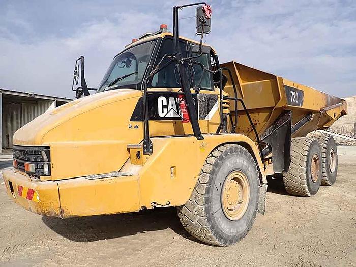 Used 2011 CATERPILLAR 730
